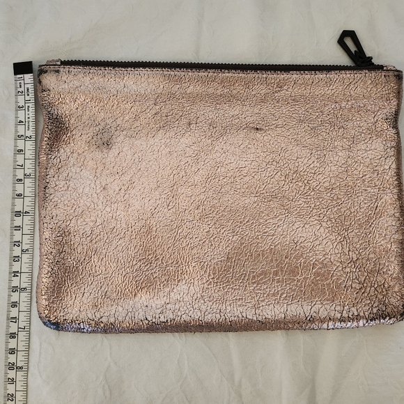 Marc Jacobs pink leather case - Picture 7 of 9